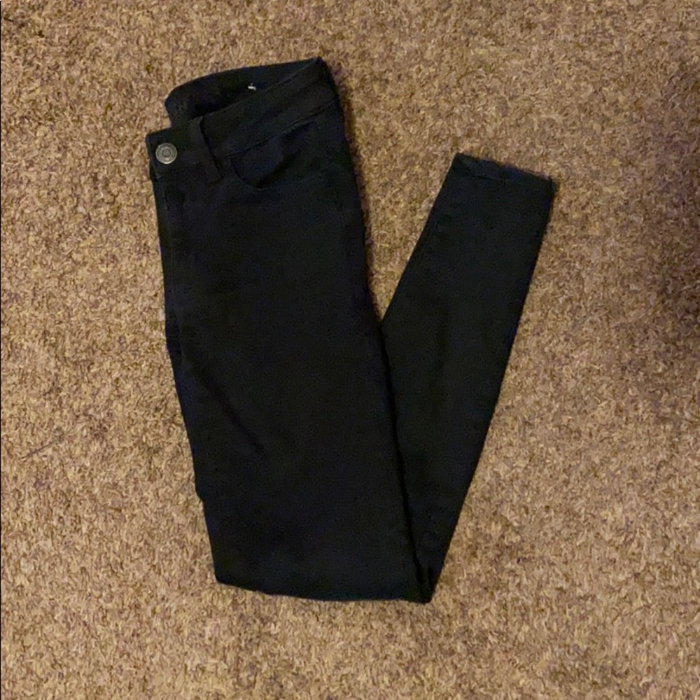 Black AE skinny jeans